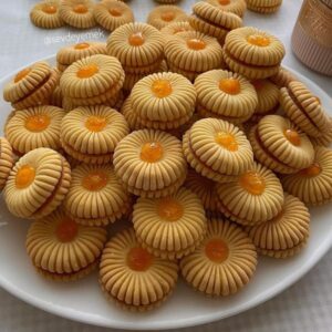 Jam-Filled Biscuit